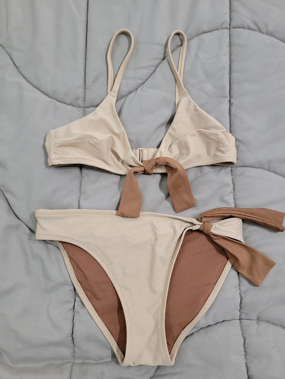 Aerie bikini with knotted tie-front top & matching tie-side bottoms - Size XS